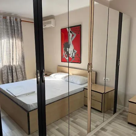 Alle's M Shyri Appartement *