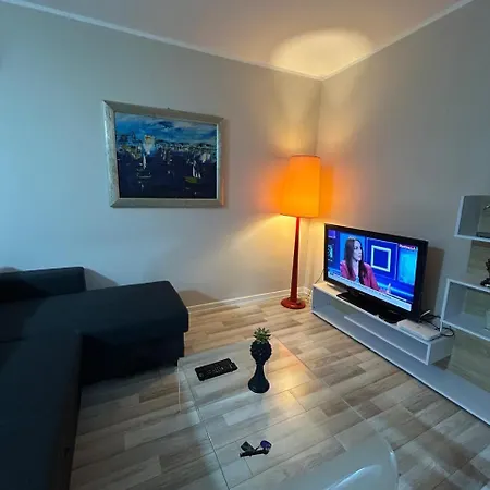 Alle's M Shyri Тирана